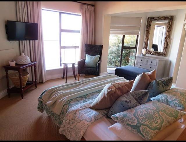 4 BEDROOM HOUSE FOR SALE IN WILDERNESS